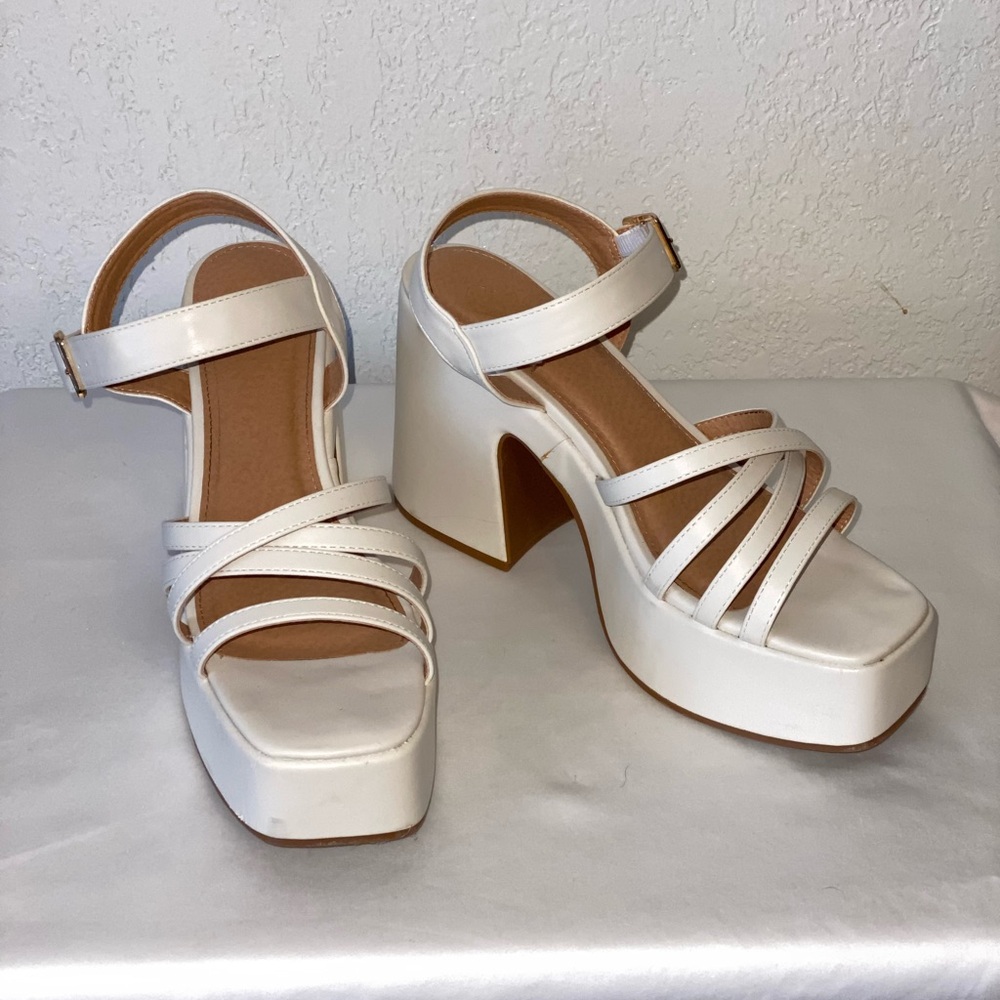 Elegant White Strappy Platform Sandals
